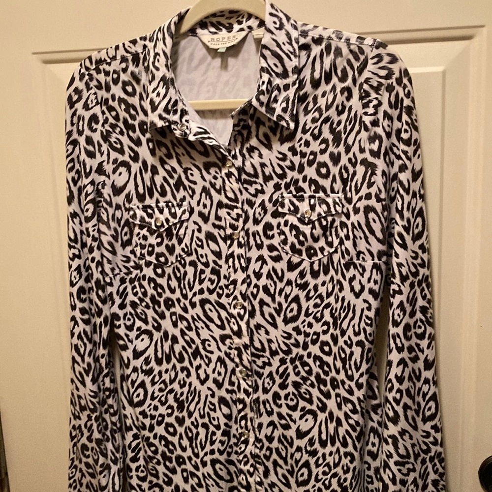 Roper womens shirt. Size Medium.